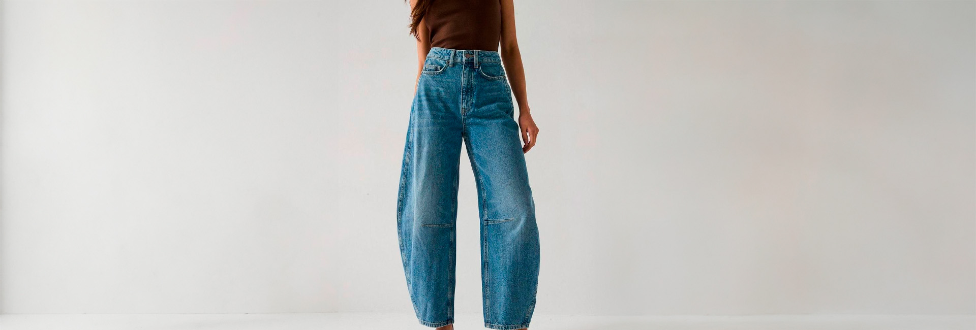 Calça Barrel: saiba como usar com calçados Tanara.