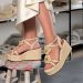 Flores, tramados e rendas protagonizam o look de Primavera/Verão 27.